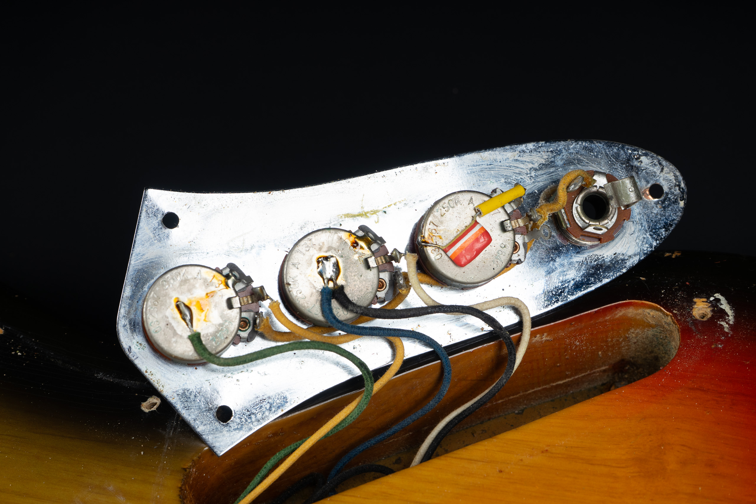 1968 Fender Jazz Bass – Sunburst