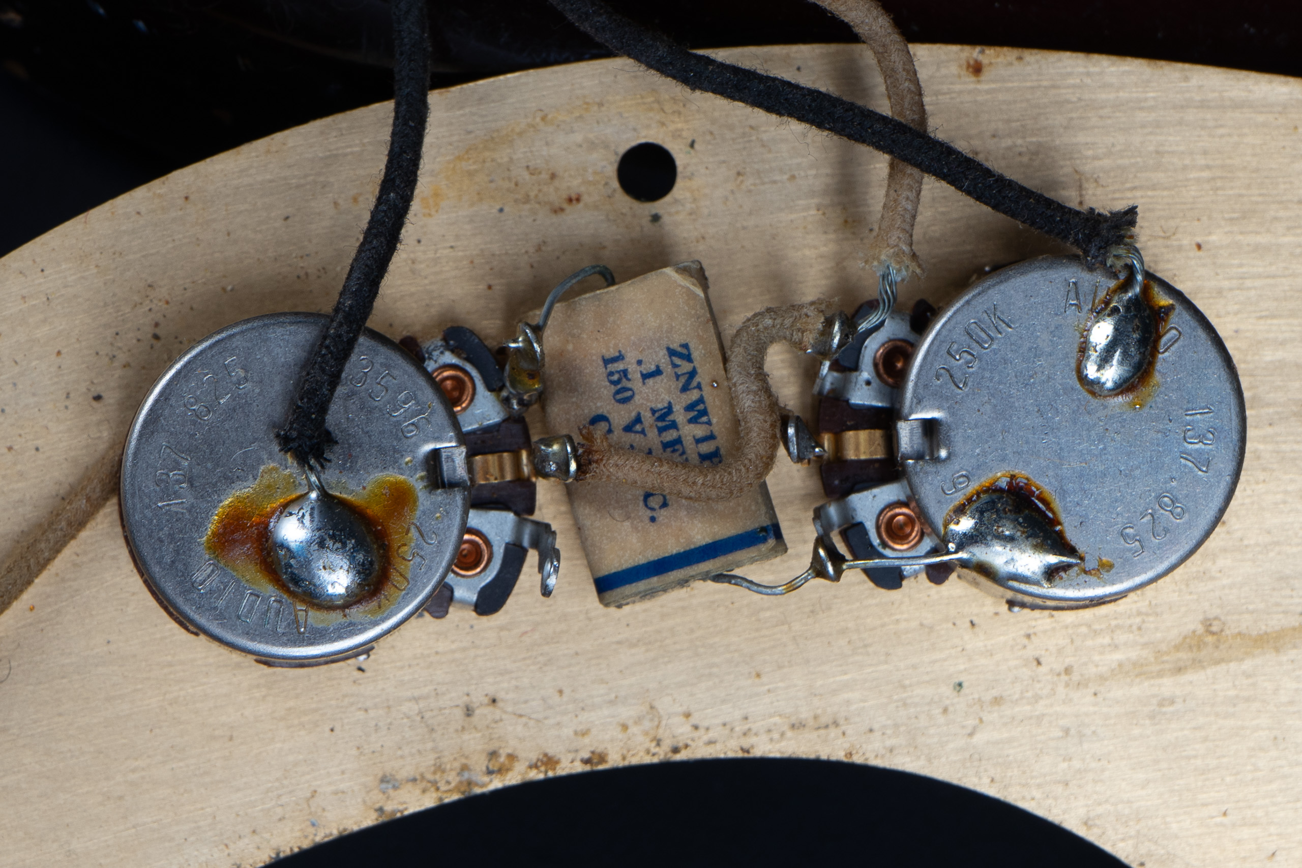 1958 Fender Precision Bass – Sunburst