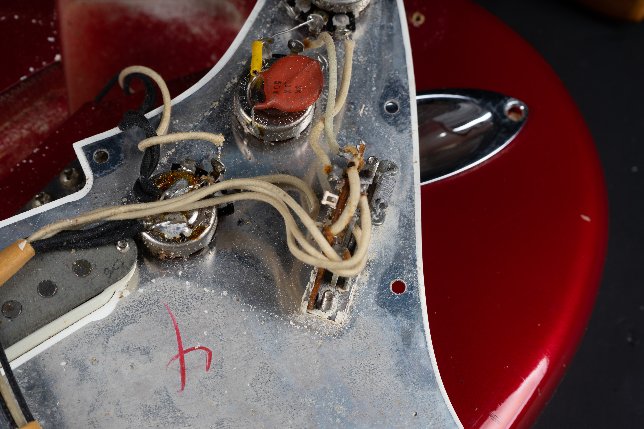 1966 Fender Stratocaster – Candy Apple Red (all 65 specs – January 1966 pickups!)