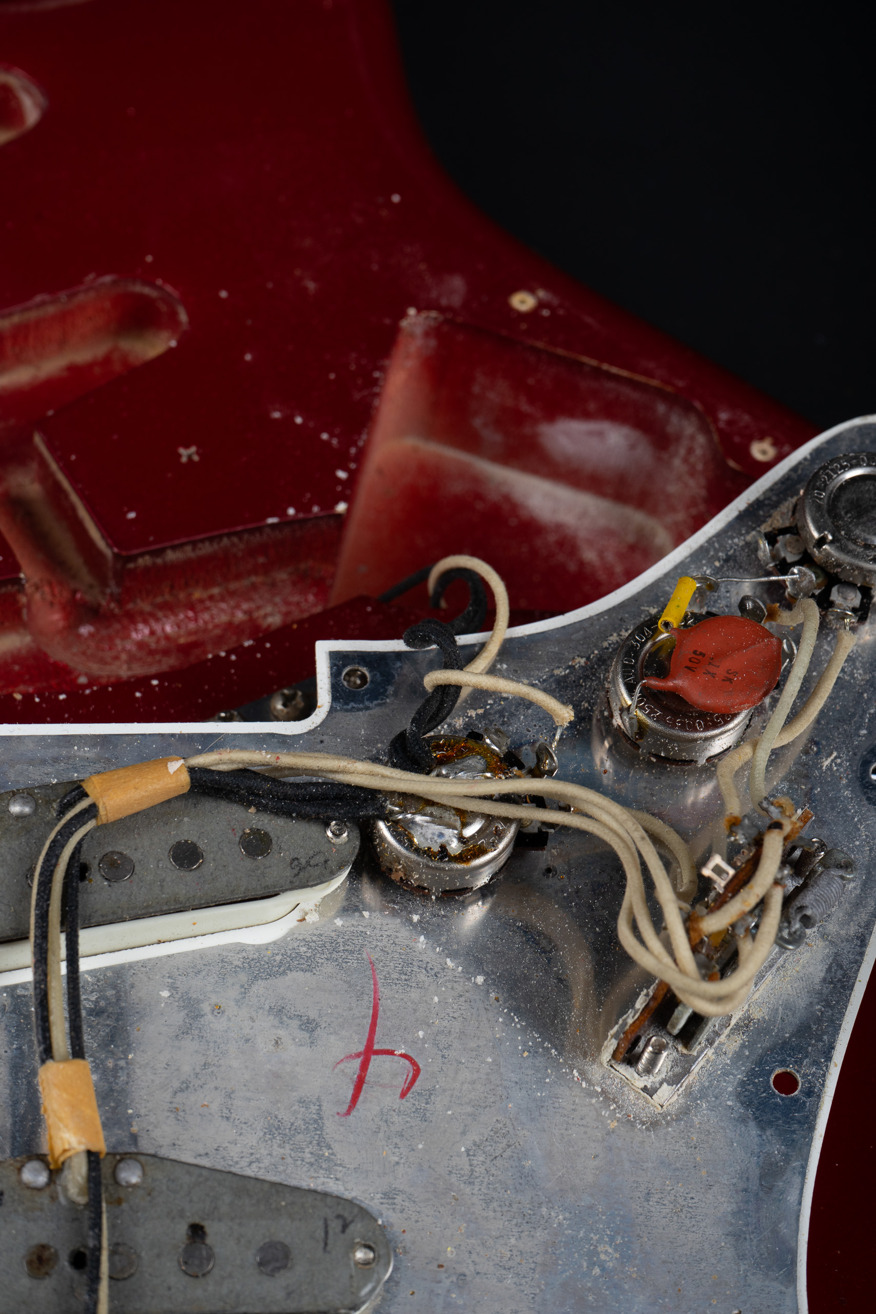1966 Fender Stratocaster – Candy Apple Red (all 65 specs – January 1966 pickups!)
