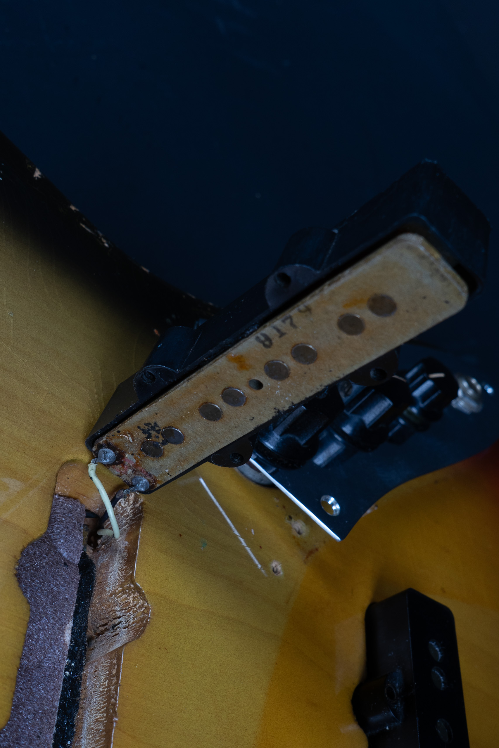1969 Fender Jazz Bass – Sunburst