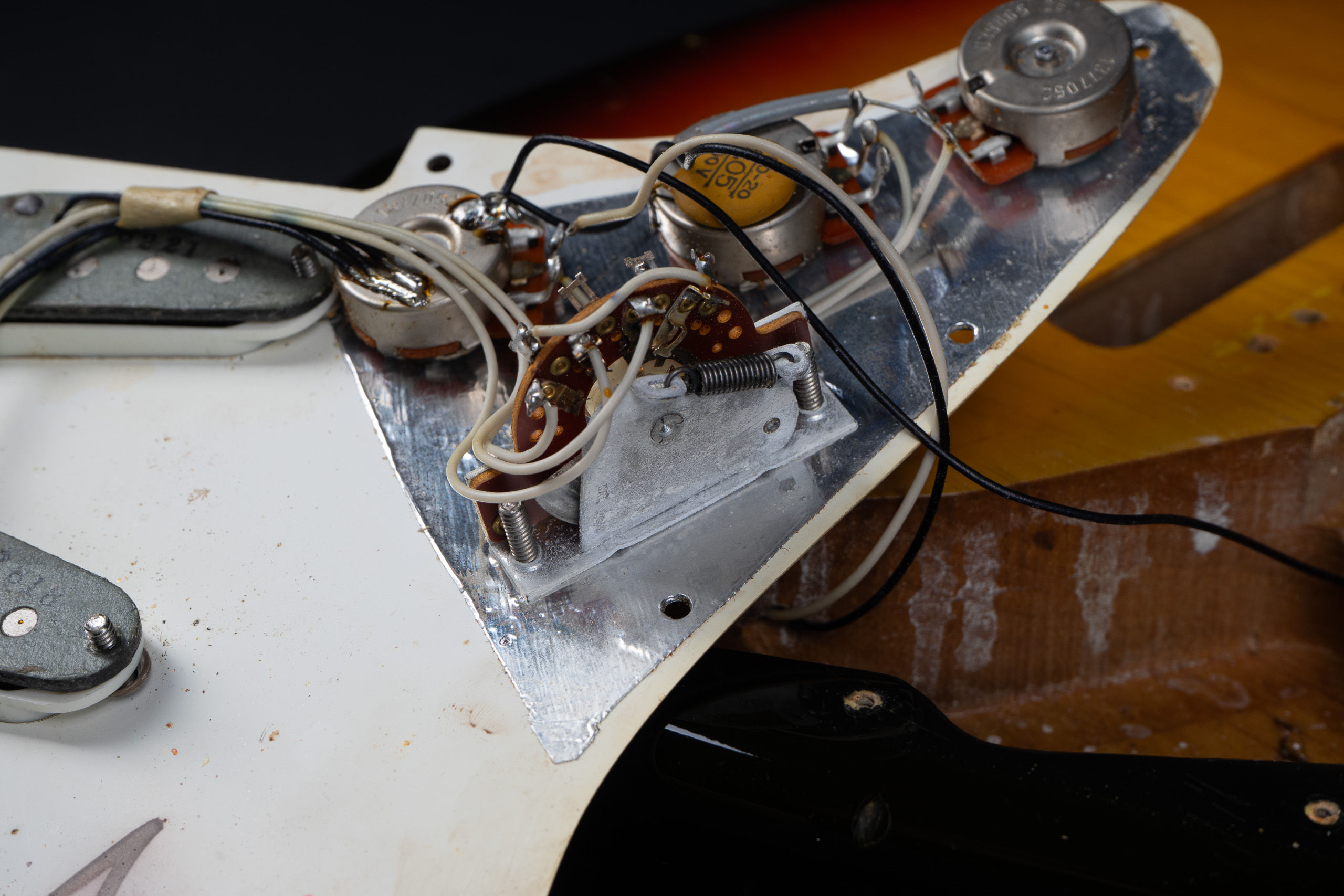 1971 Fender Stratocaster – Sunburst (4-bolt neck)