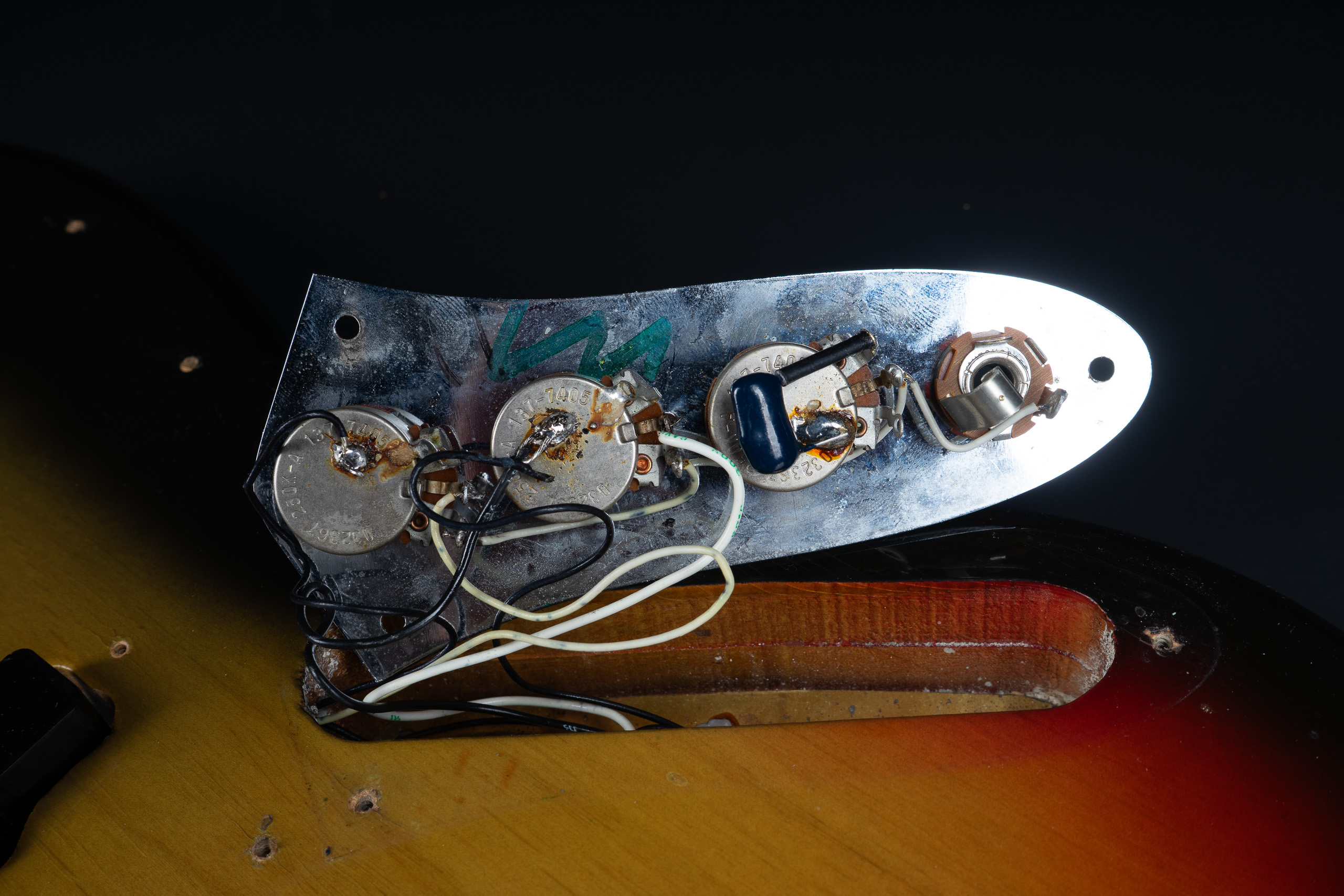 1974 Fender Jazz Bass – Sunburst