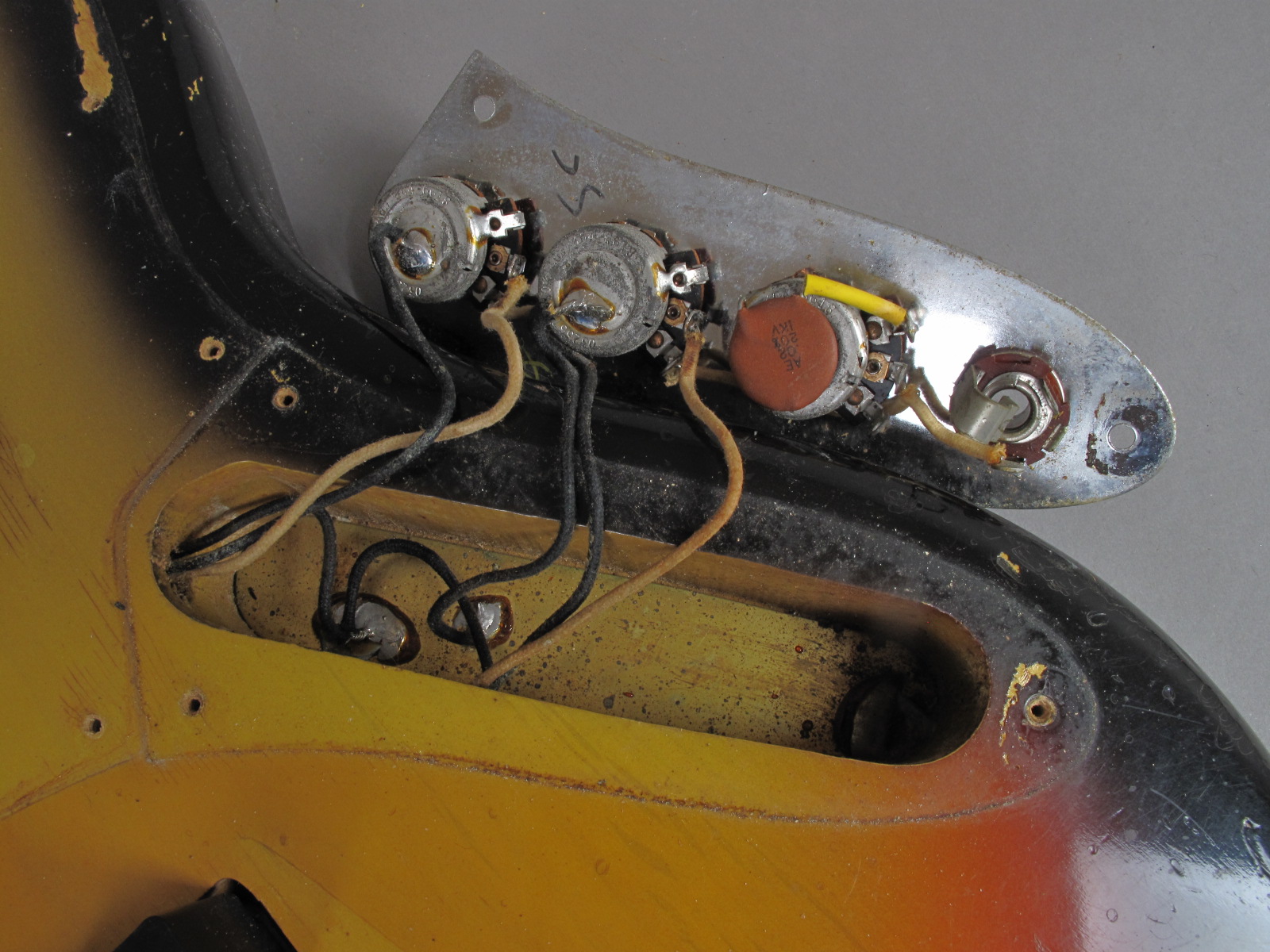 1966 Fender Jazz Bass – Sunburst