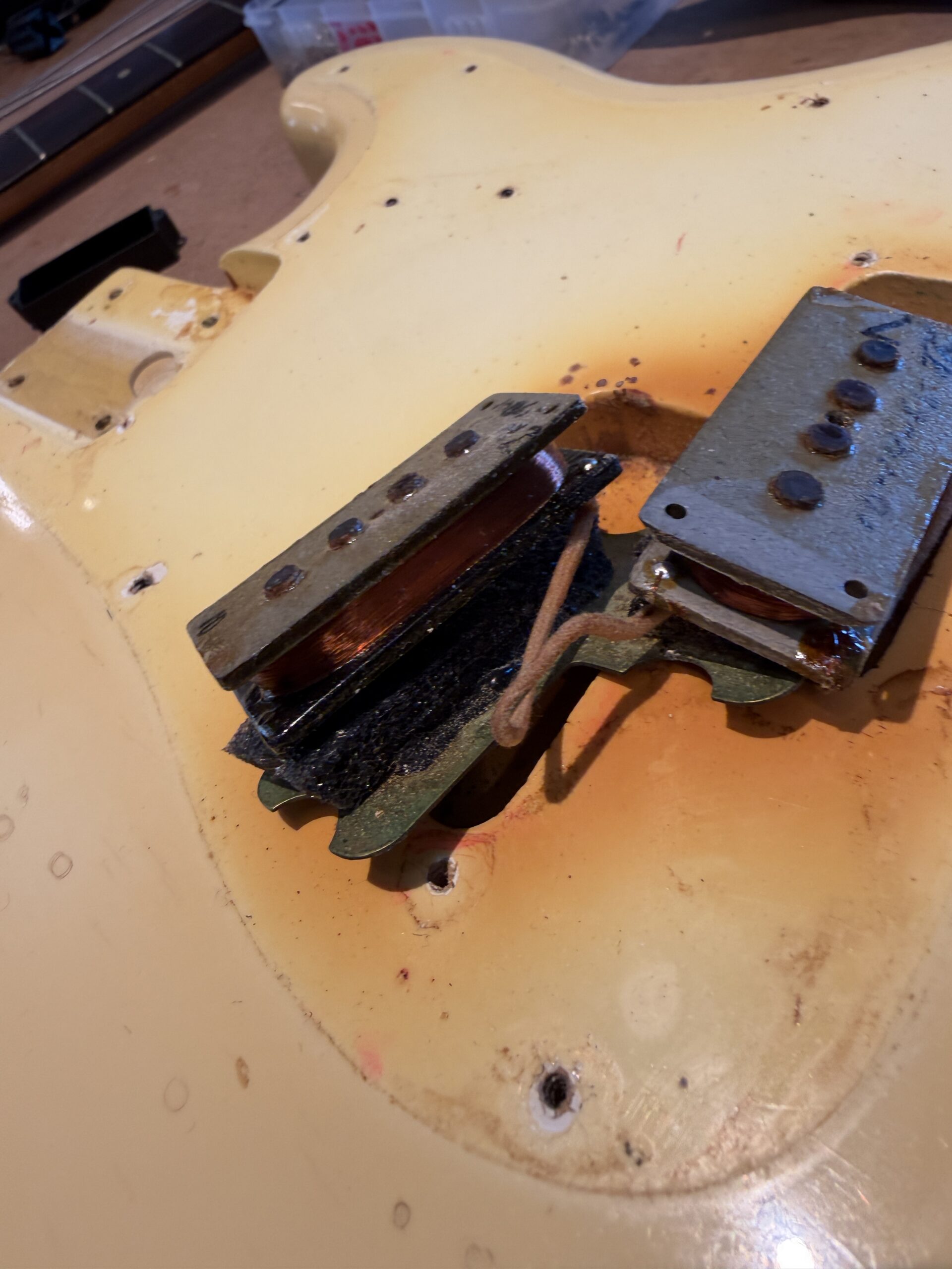 1965 Fender Precision Bass – Olympic White