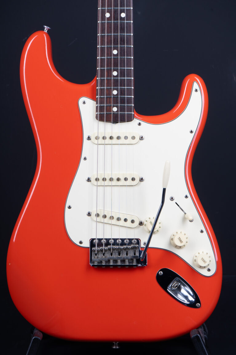 1982 Fender Stratocaster 1962 Fullerton Reissue – Fiesta Red