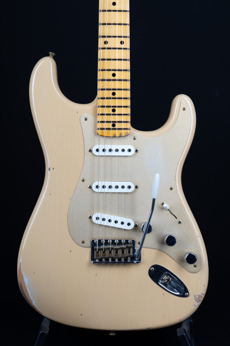 Fender Custom Shop 1950s Stratocaster Relic Poblano – Desert Sand