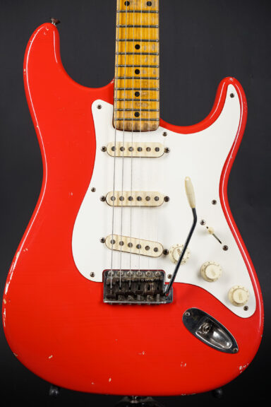 1957 Fender Stratocaster - Fiesta Red (Refin) ...3,14Kg