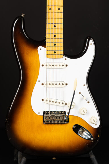 1957 Fender Stratocaster - Sunburst ...clean!