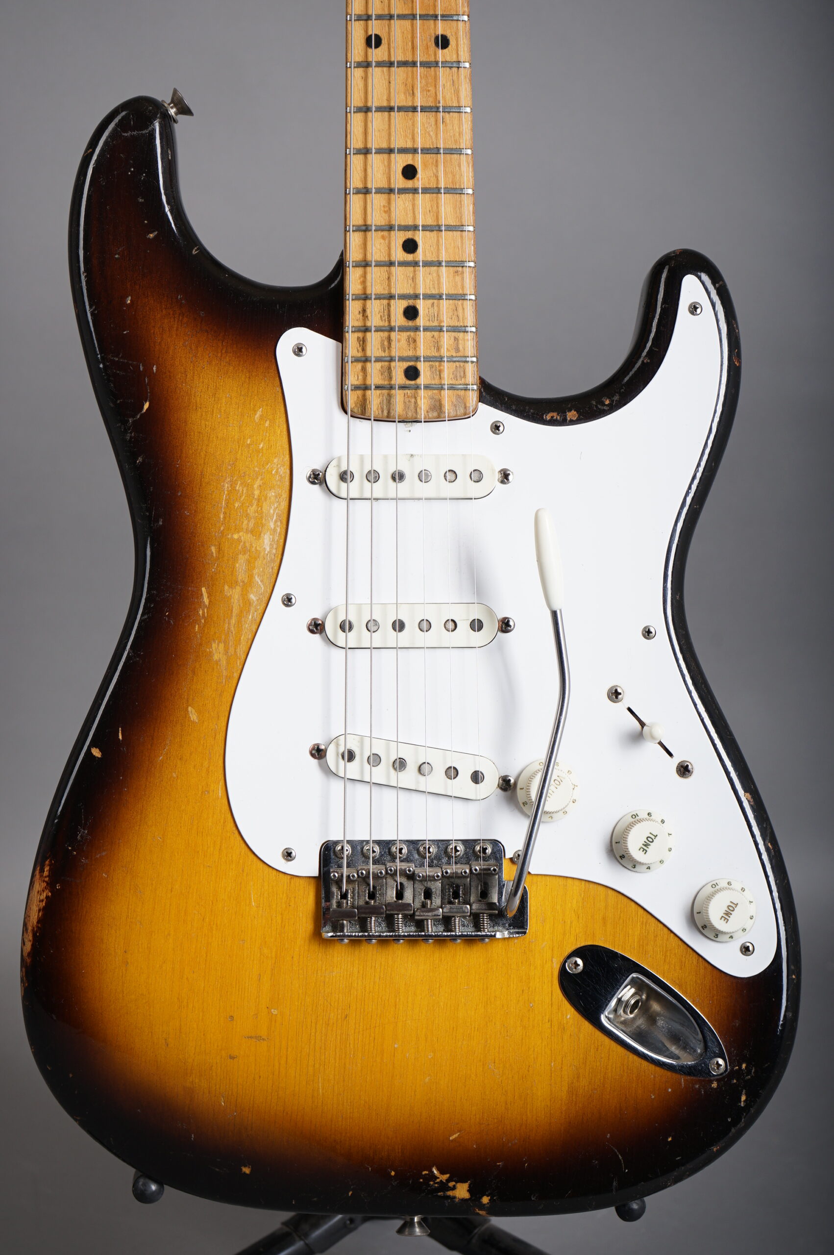 1957 Fender Stratocaster – Sunburst – GuitarPoint