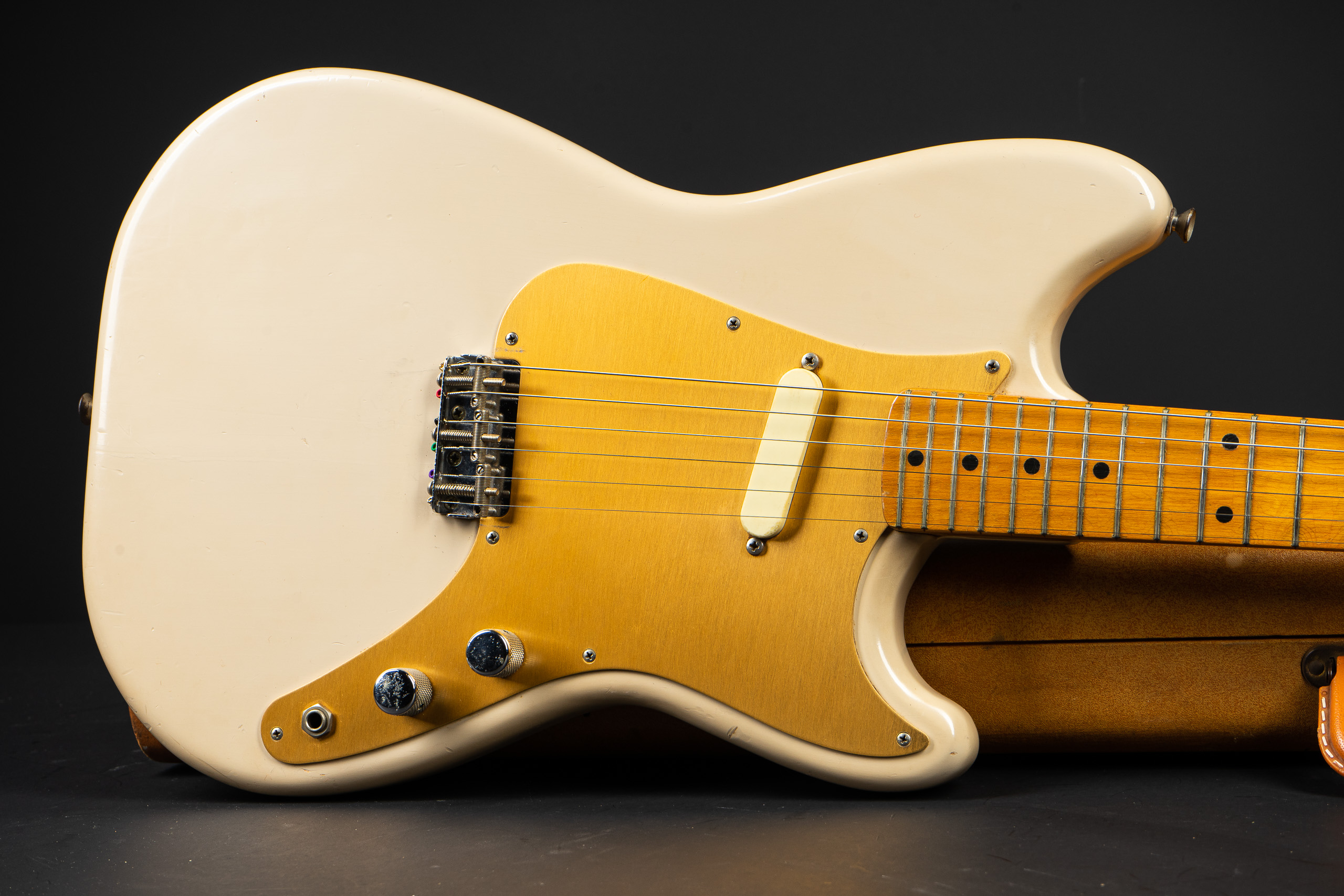 1959 Fender Musicmaster - Desert Sand - GuitarPoint
