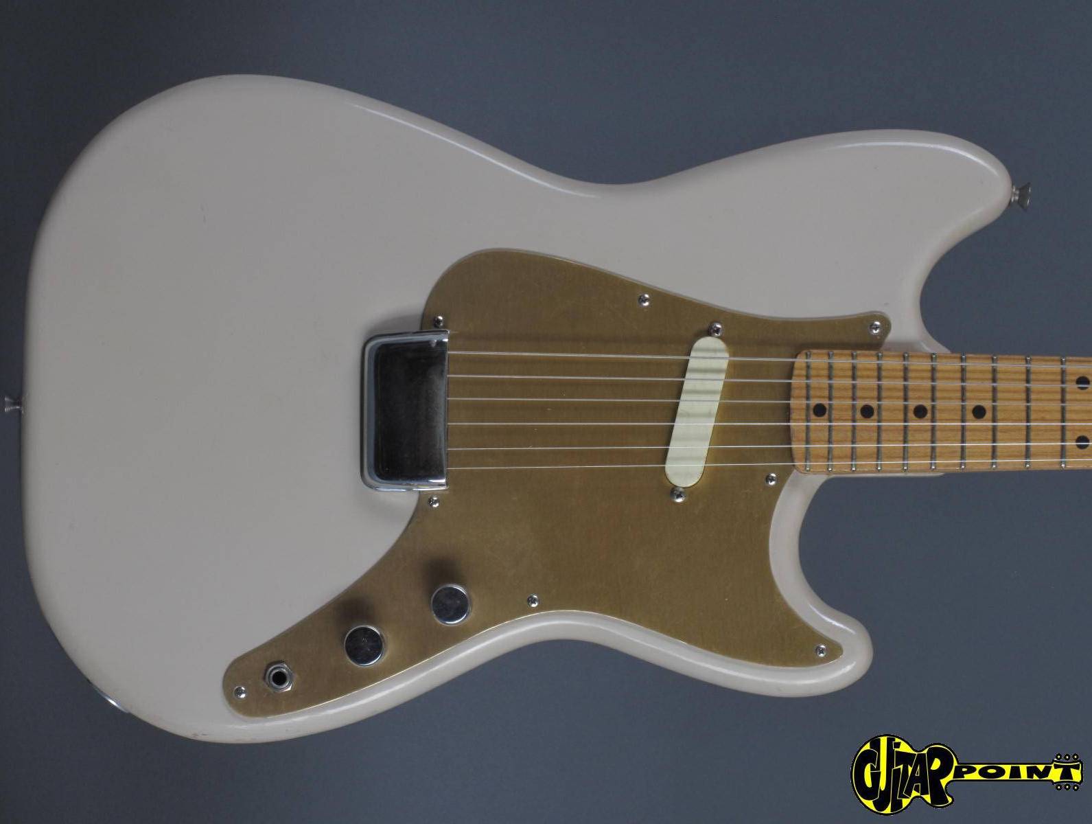 1959 Fender Musicmaster – Desert Sand – GuitarPoint