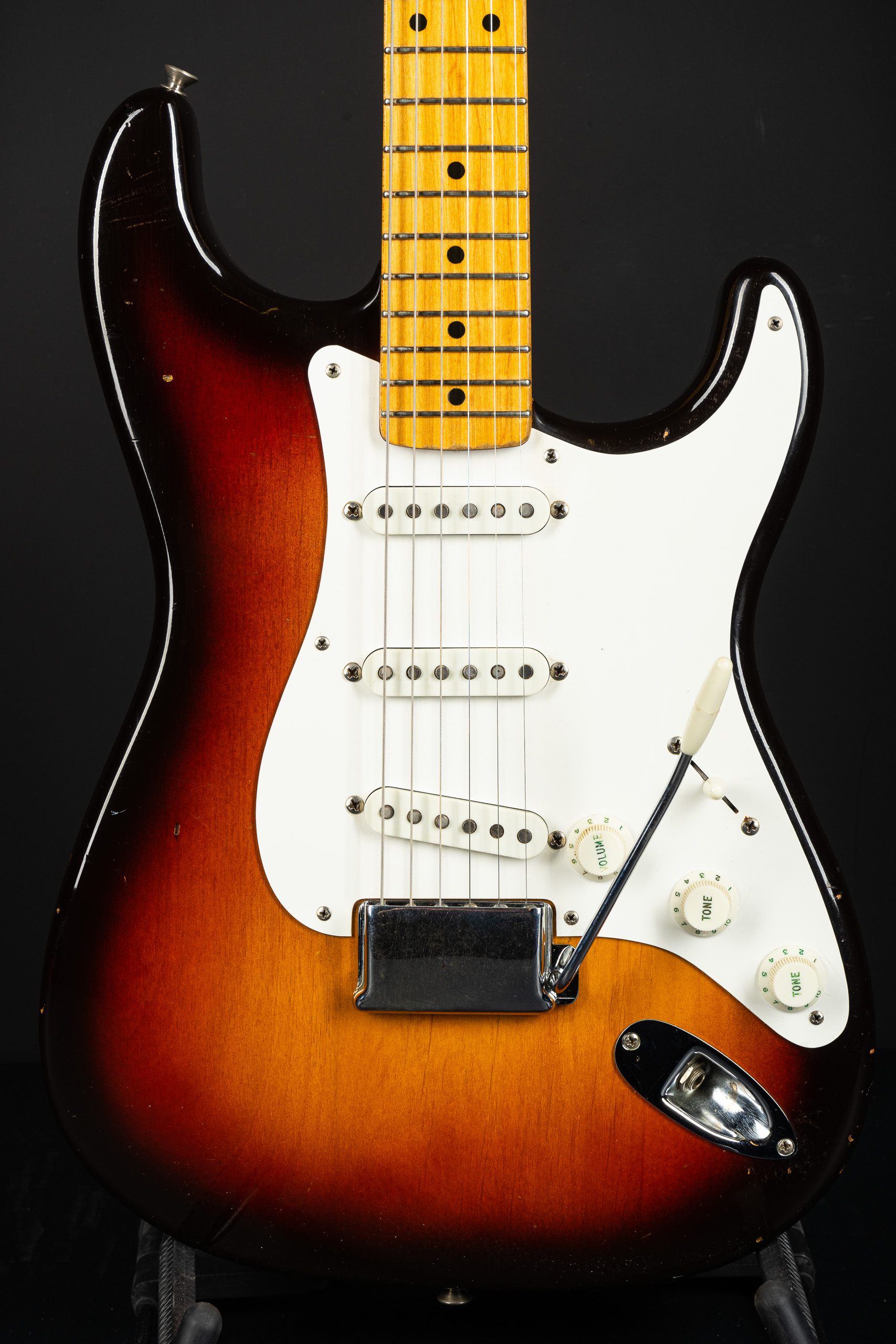 1959 Fender Stratocaster – Sunburst – GuitarPoint