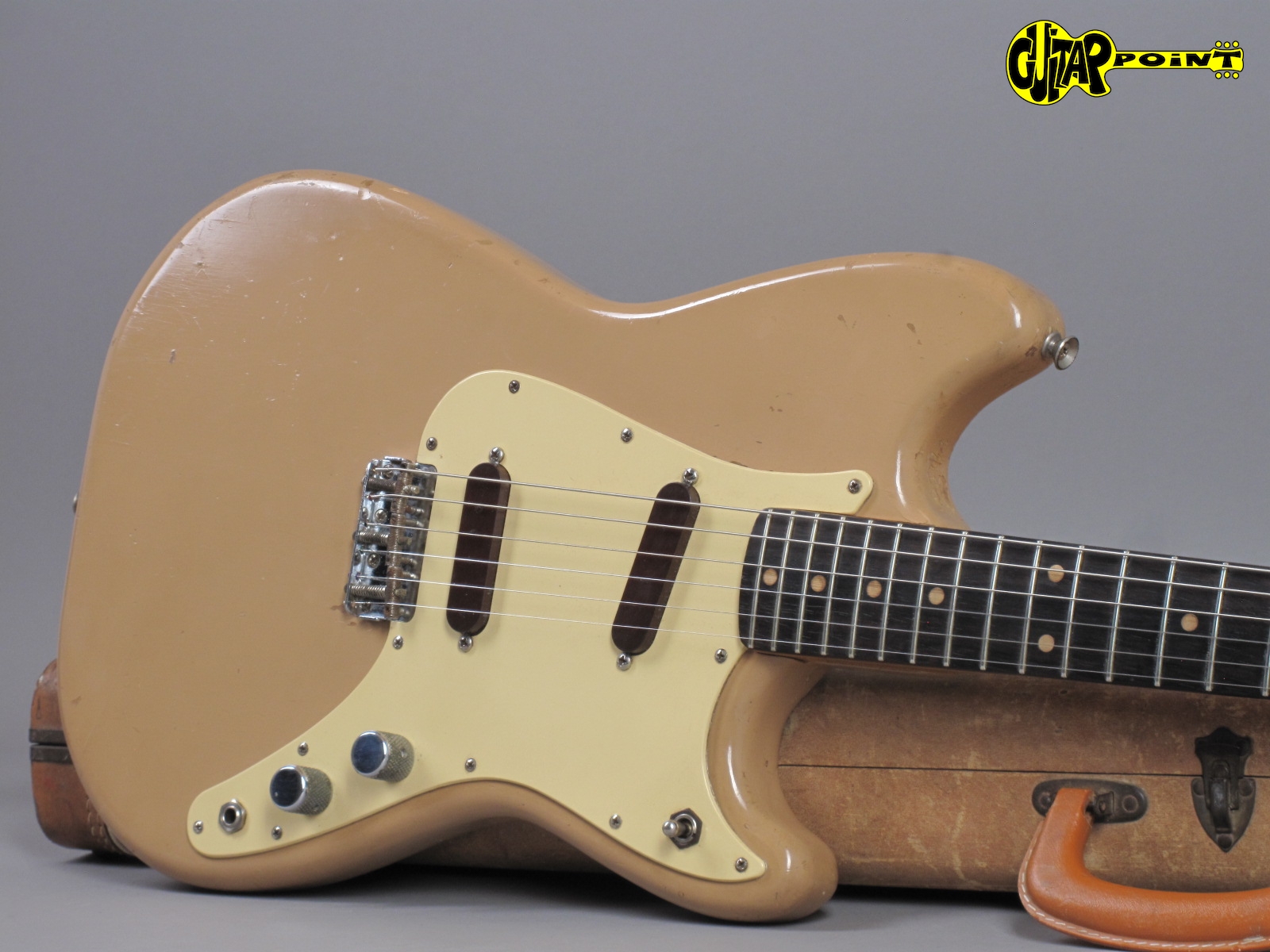 1960 Fender Duo Sonic Desert Sand Guitarpoint