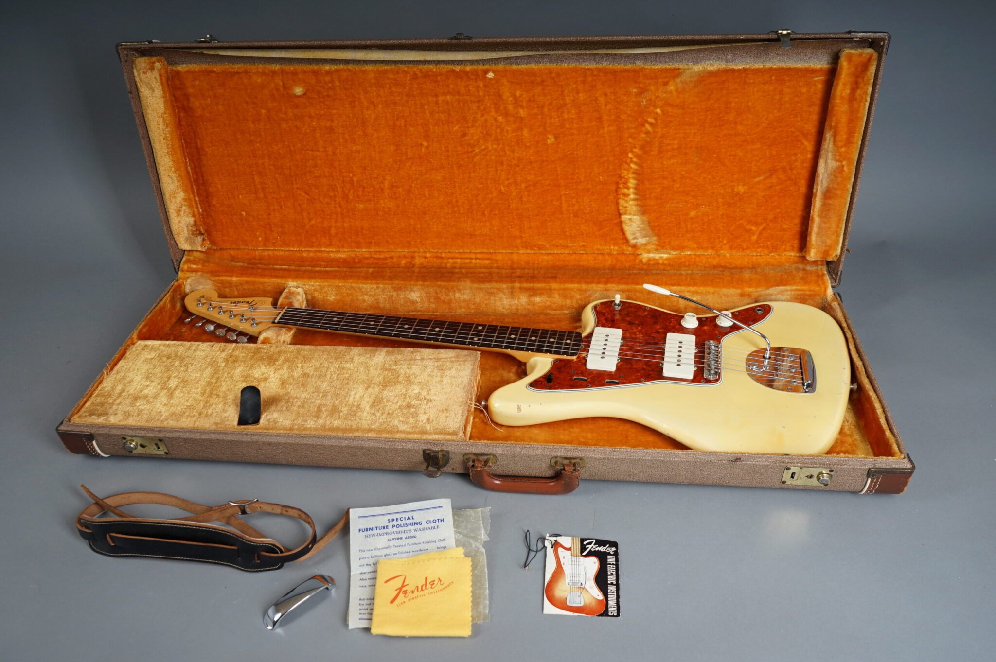 1960 Fender Jazzmaster – Blond – GuitarPoint