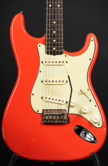 1961 Fender Stratocaster - Fiesta Red