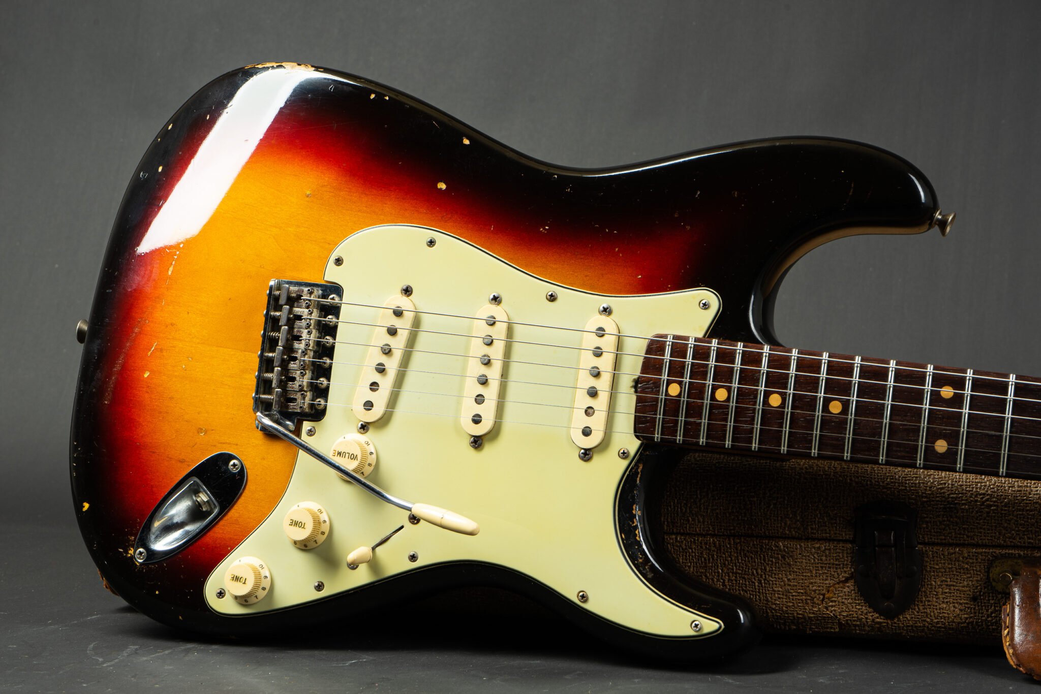 1962 Fender Stratocaster – Sunburst – GuitarPoint