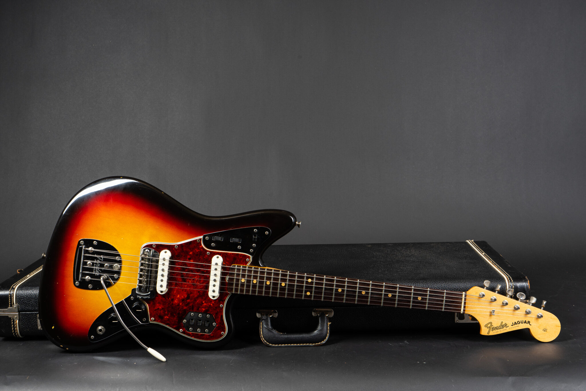 1964 Fender Jaguar – Sunburst – GuitarPoint