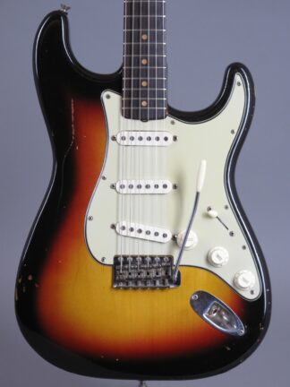 1964 Fender Stratocaster - 3-tone Sunburst
