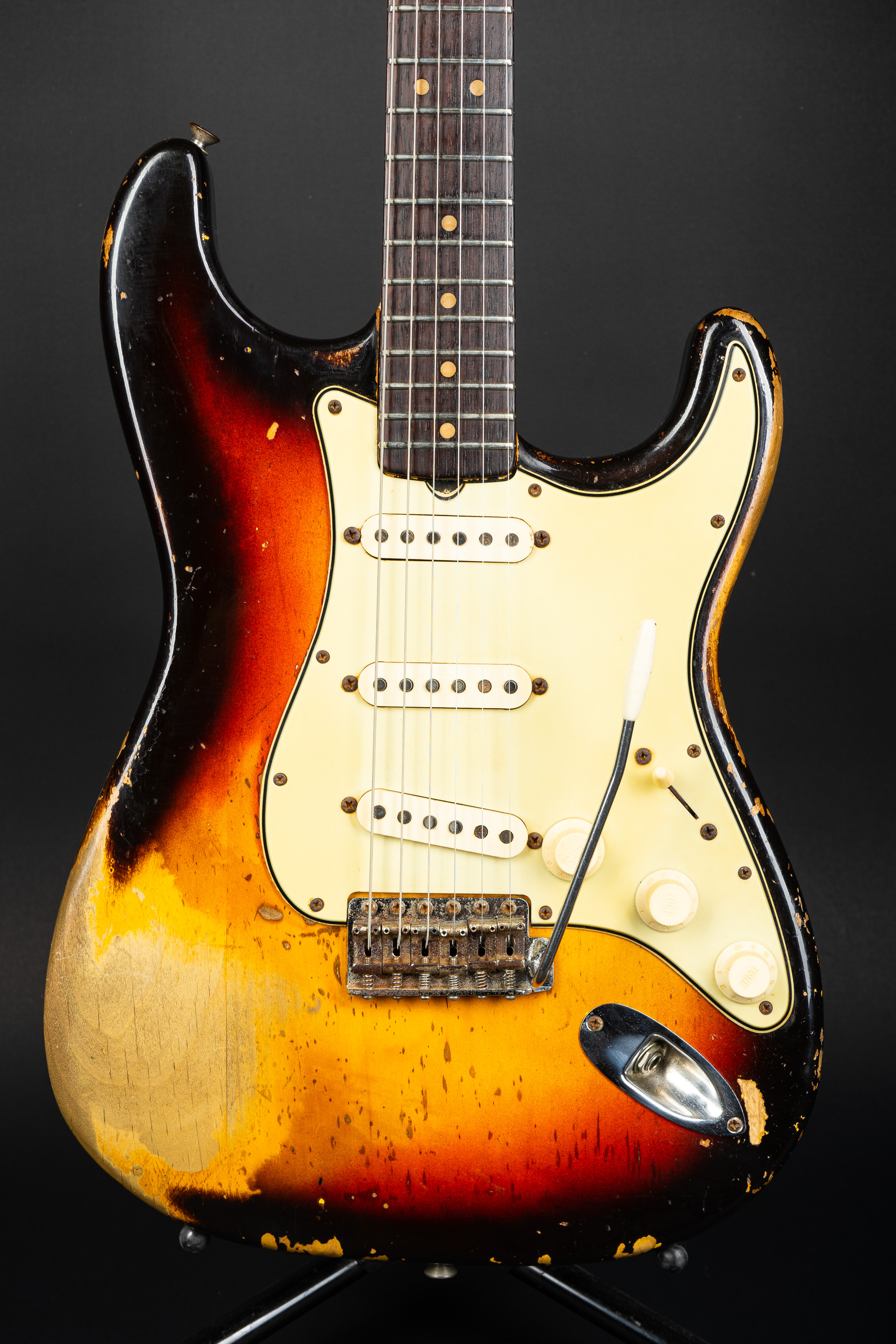 Fender Stratocaster サンバーストモデル 1964-Fender-Stratocaster-