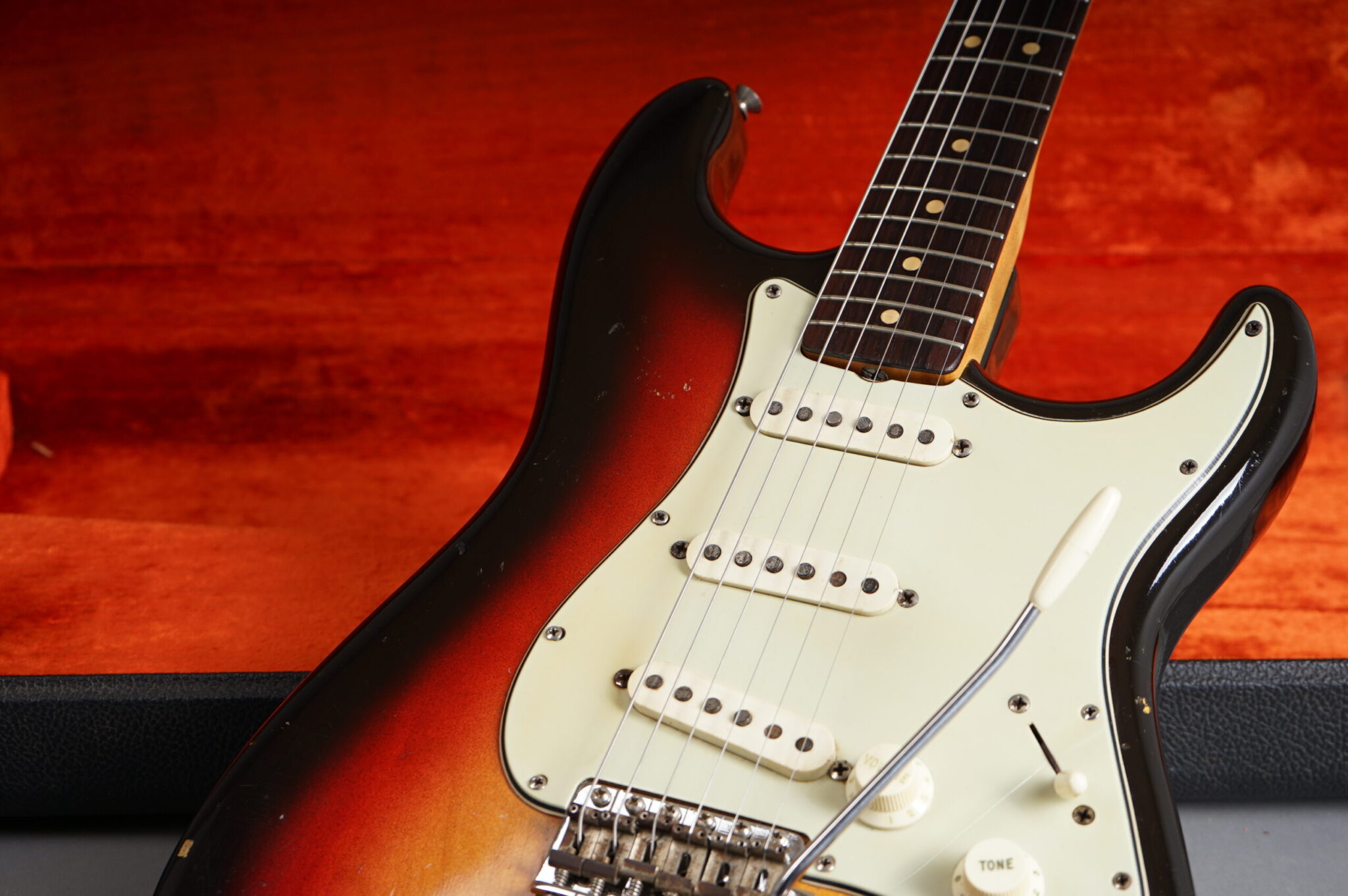 1964 Fender Stratocaster – Sunburst – GuitarPoint