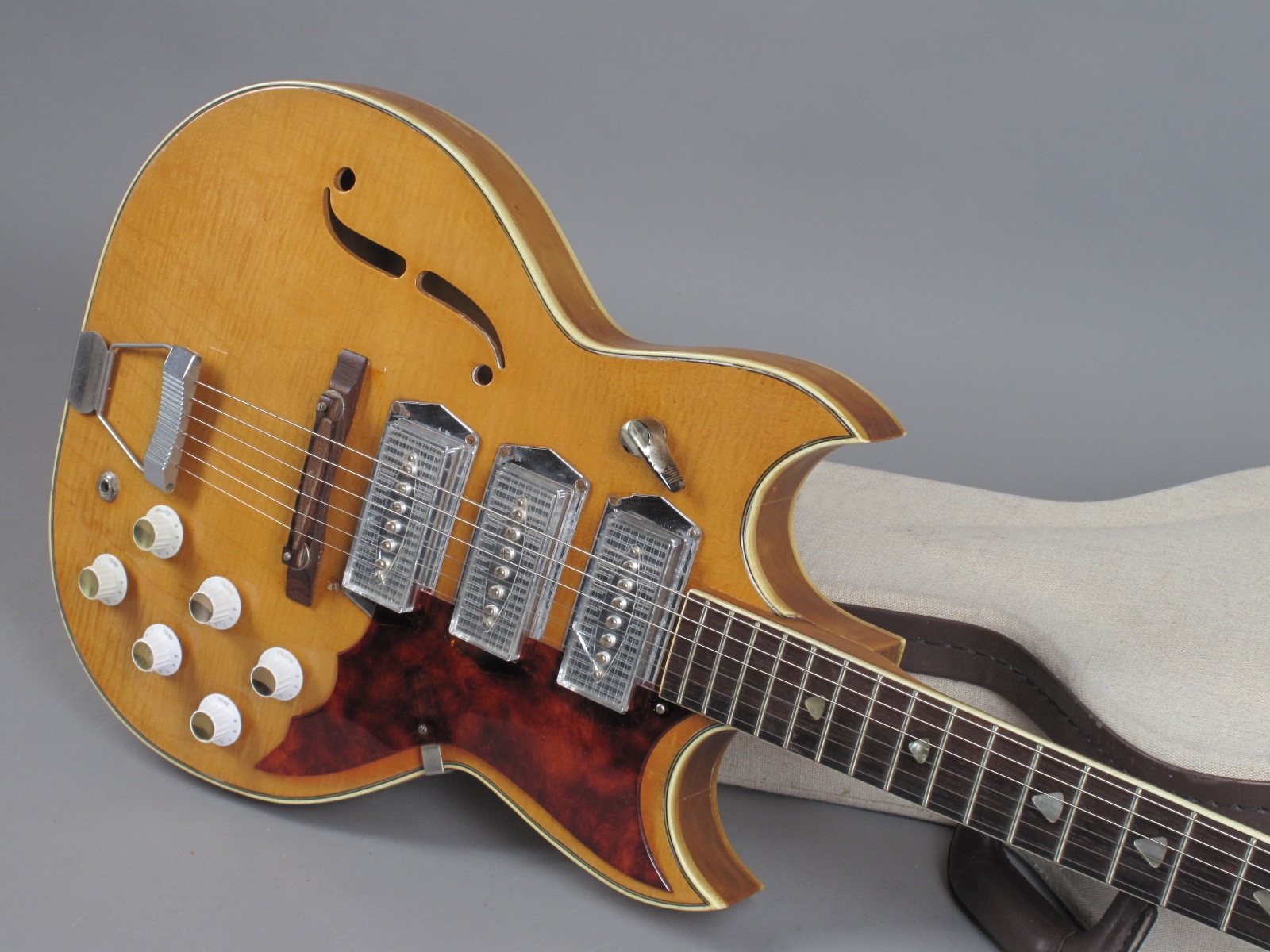 kay airline guitar