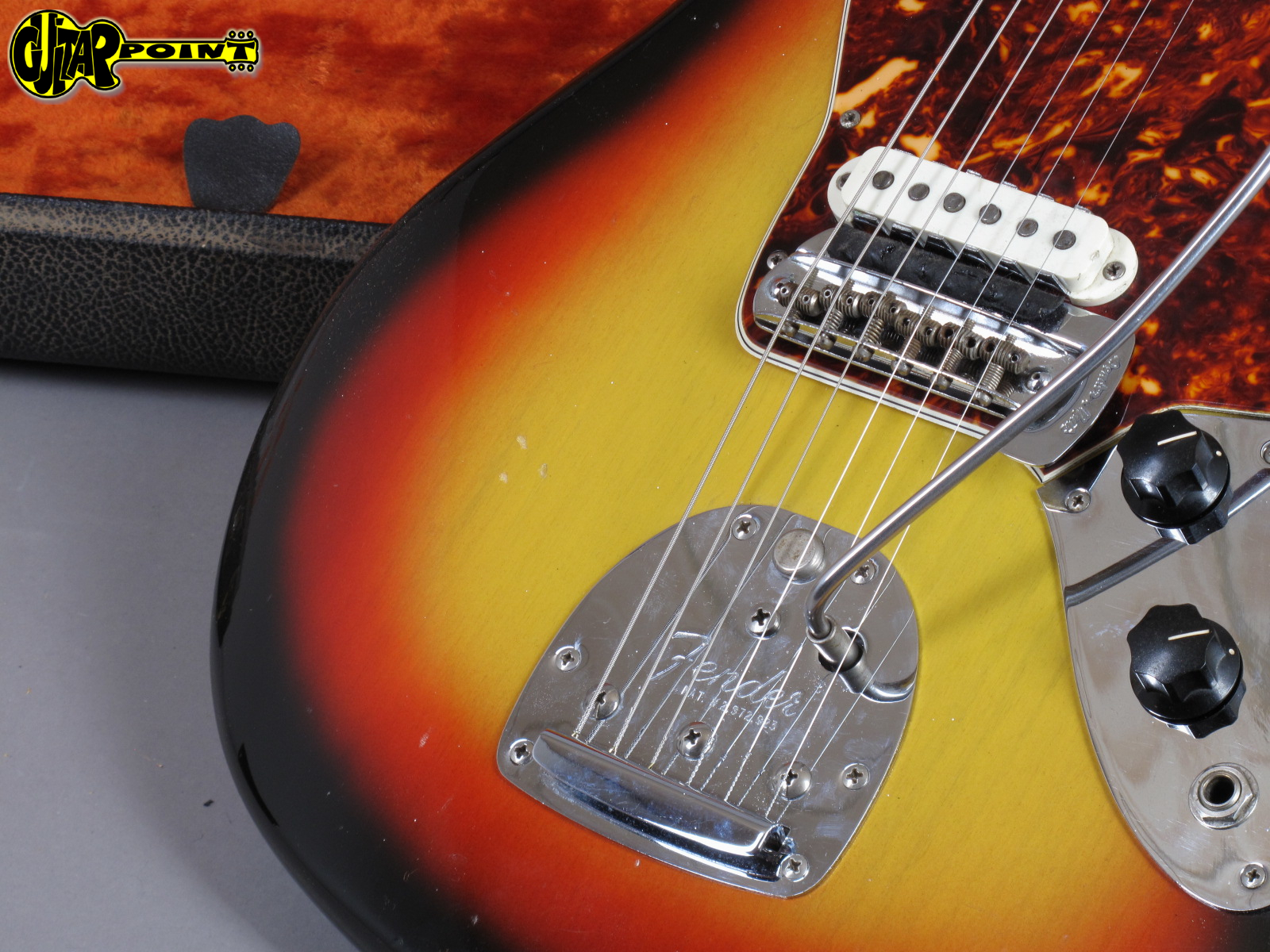 1965 Fender Jaguar 3tone Sunburst GuitarPoint
