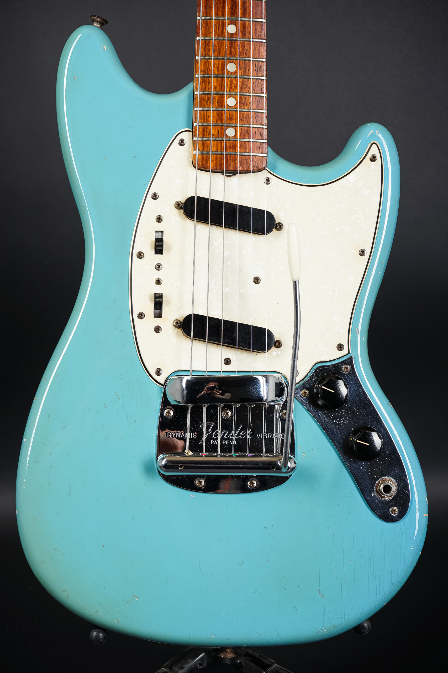 1965-Fender-Mustang-Blue-