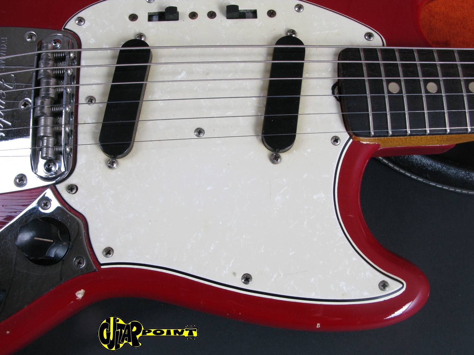 1965 Fender Mustang – Dakota Red incl. orig. Case – GuitarPoint