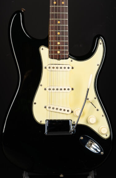 1965 Fender Stratocaster - Black