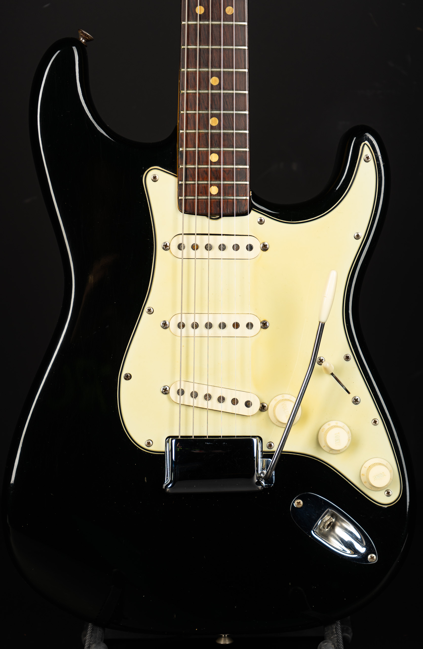 1965 Fender Stratocaster - Black - GuitarPoint