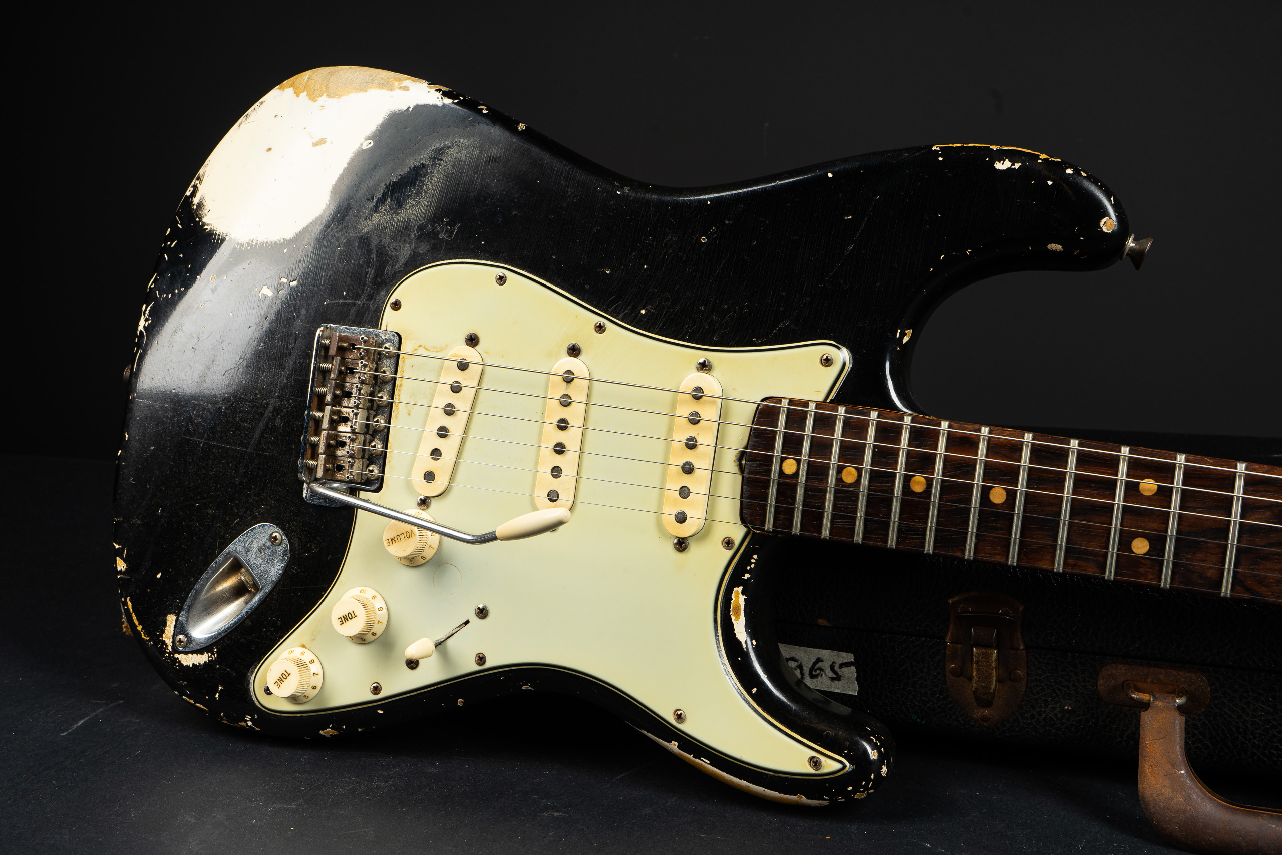 1965 Fender Stratocaster - Black - GuitarPoint