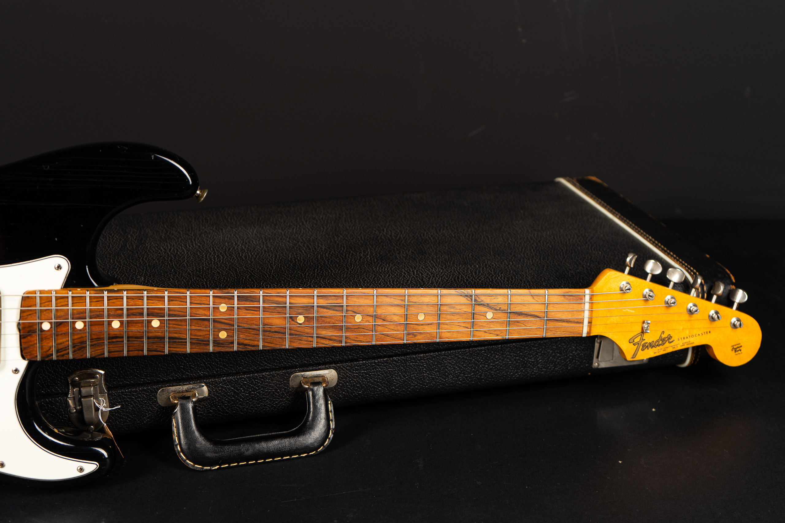 1965-Fender-Stratocaster.Black