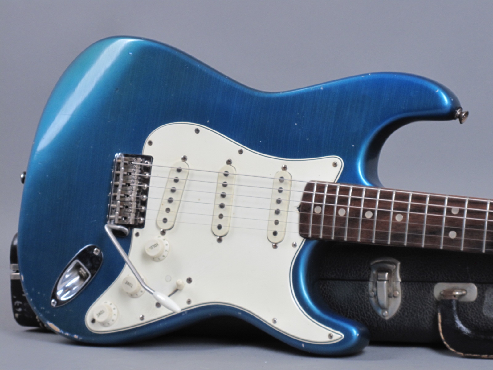 receiving copper fascism 1965 Fender Stratocaster - Lake Placid Blue -only 3.12kg !!! - GuitarPoint