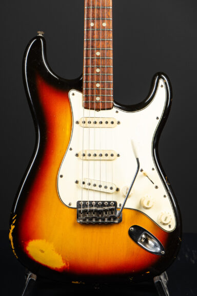 1965 Fender Stratocaster - Sunburst
