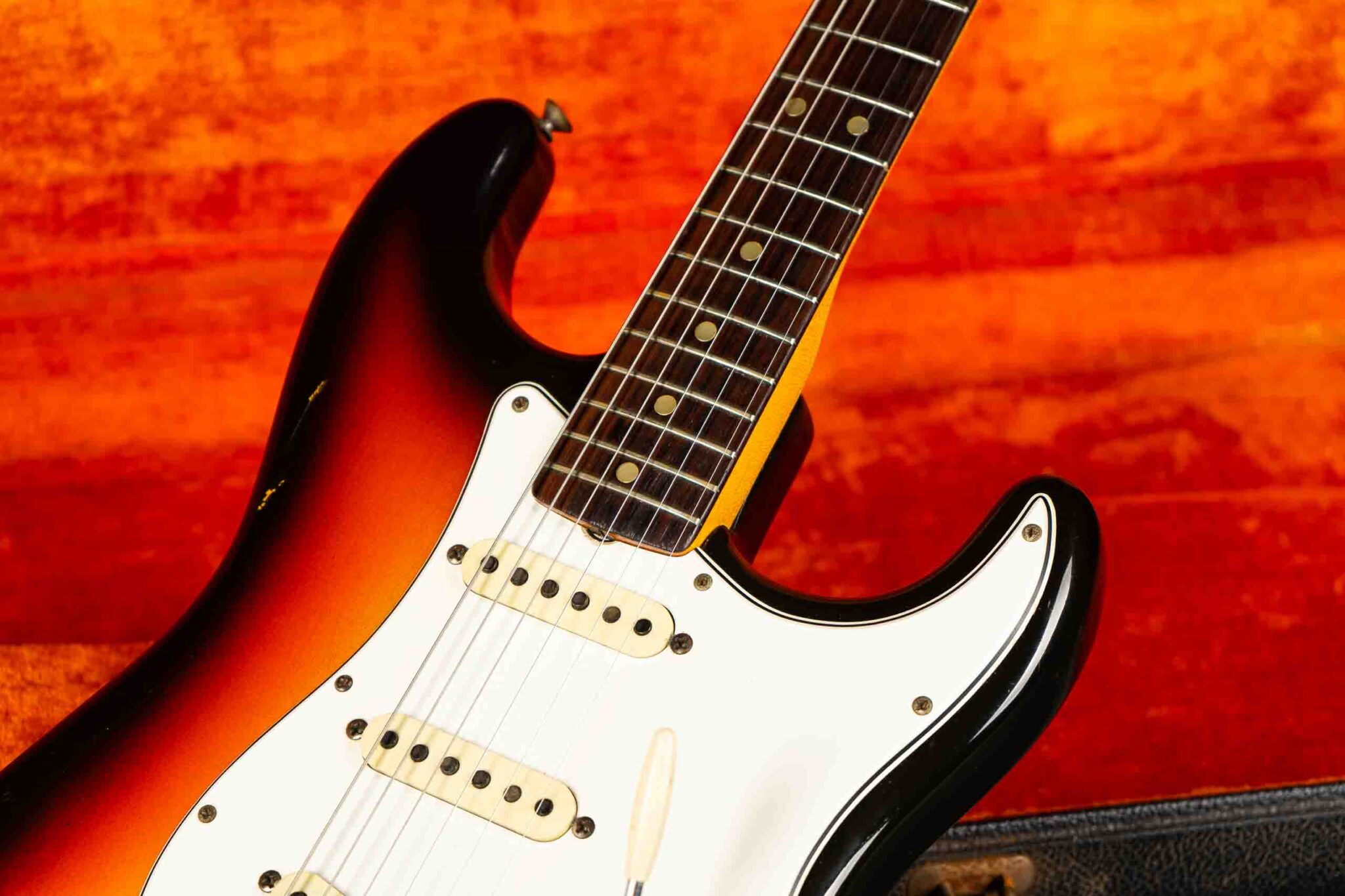 1965 Fender Stratocaster – Sunburst – GuitarPoint