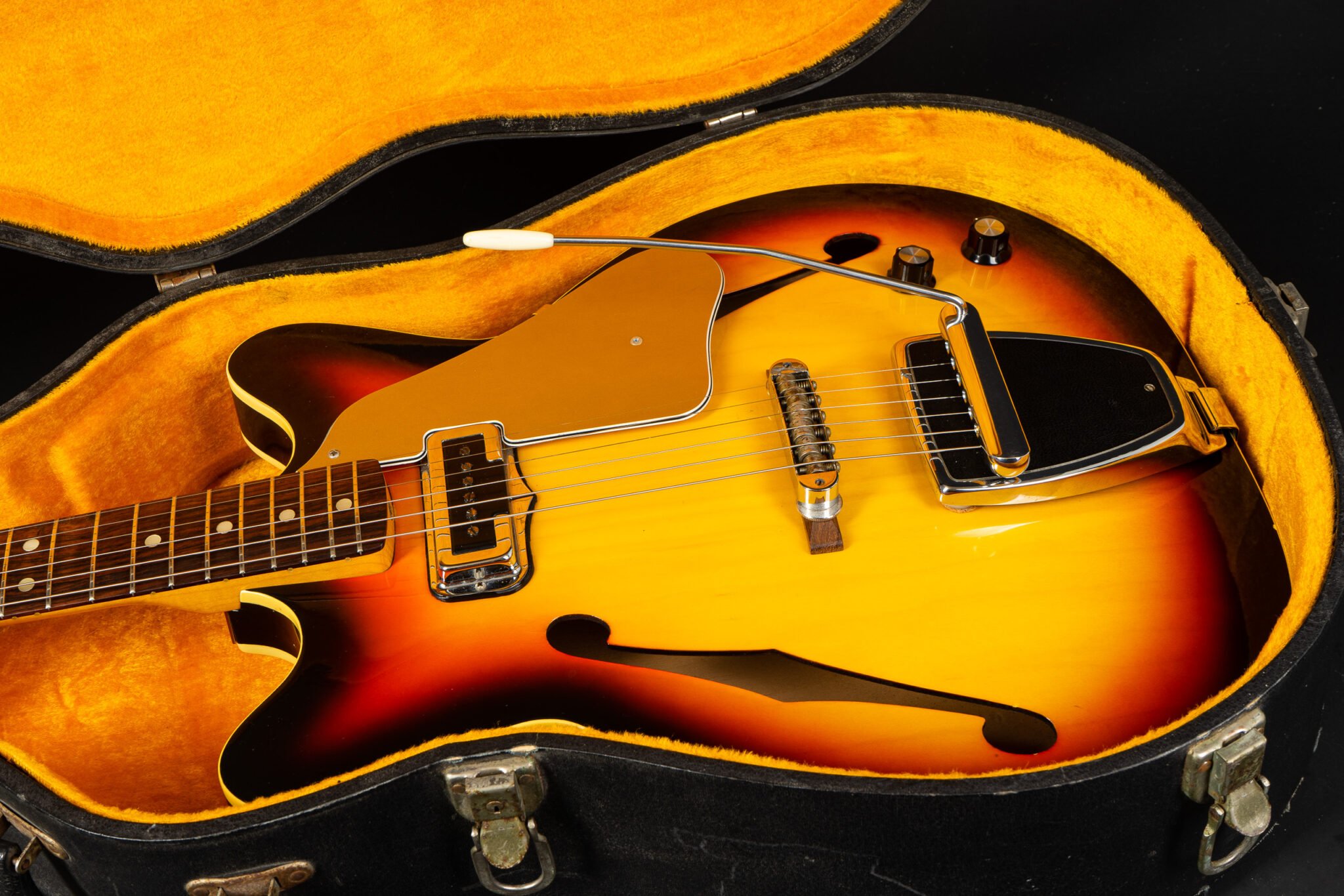 1966 Fender Coronado I – Sunburst – GuitarPoint