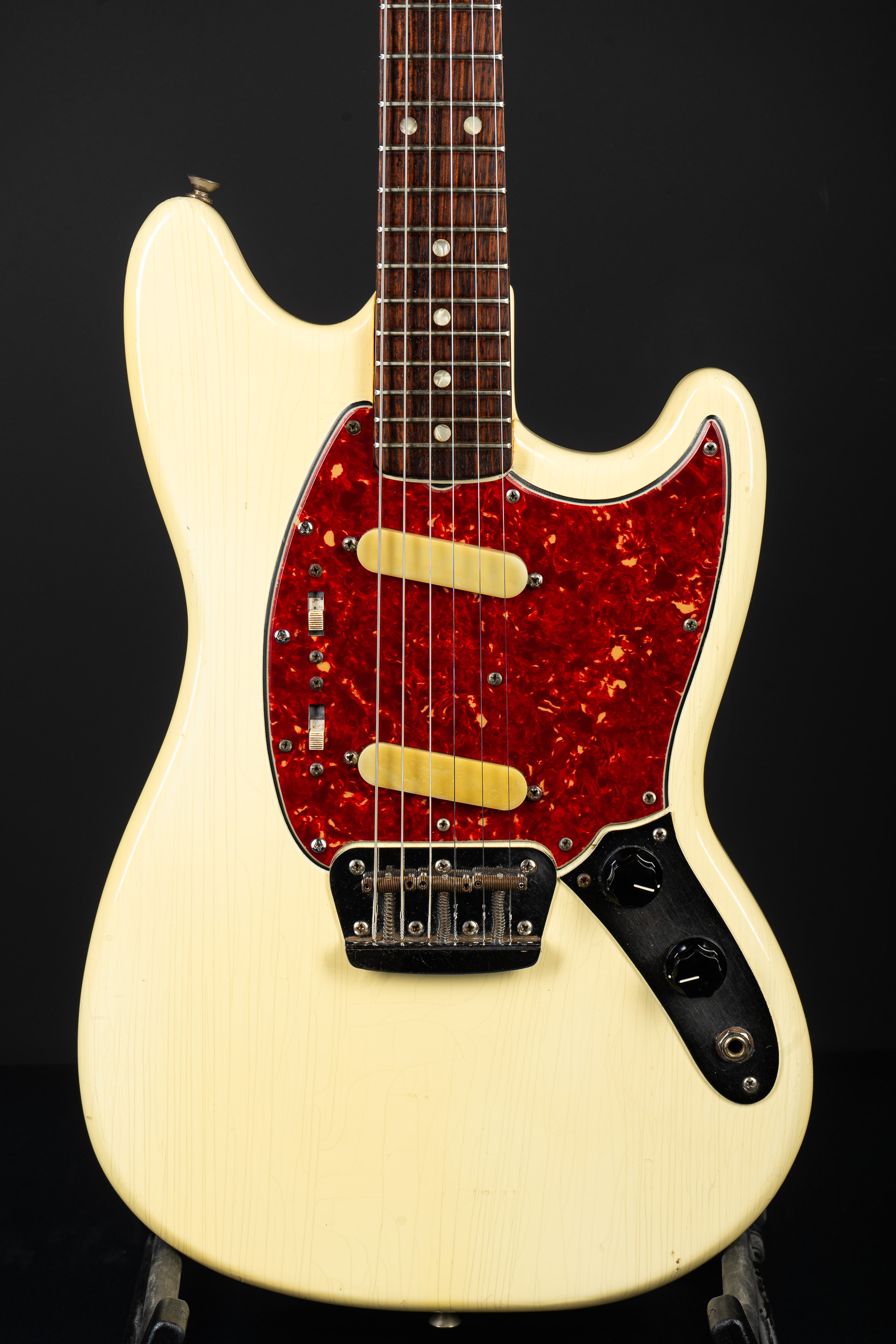 1966 Fender Duo Sonic – White – GuitarPoint