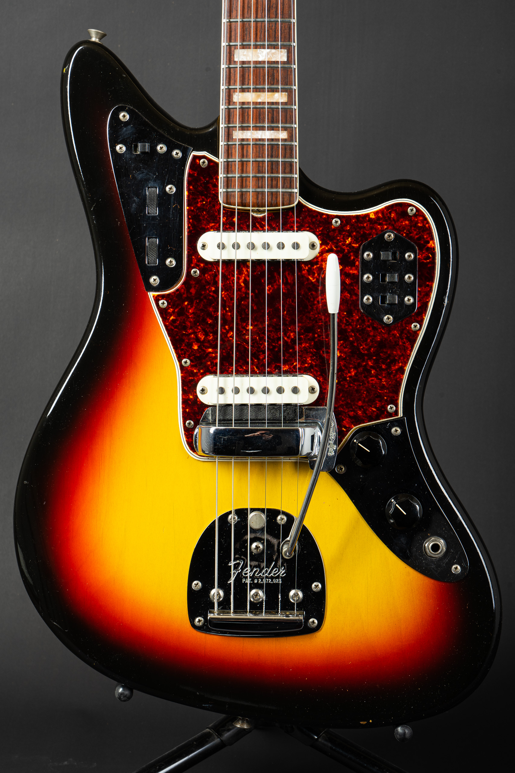 Fender deals jaguar sunburst