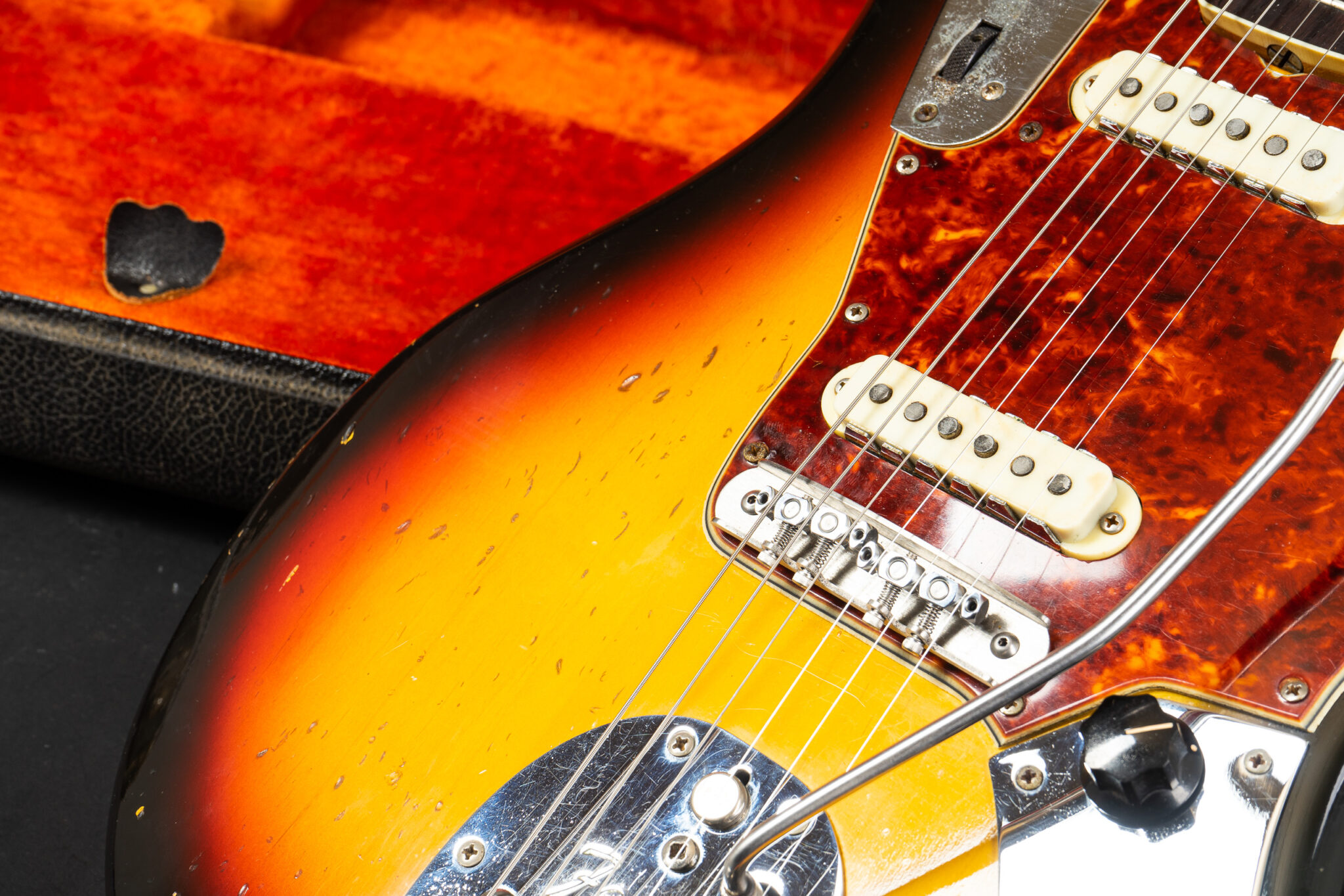 1966 Fender Jaguar – Sunburst – GuitarPoint