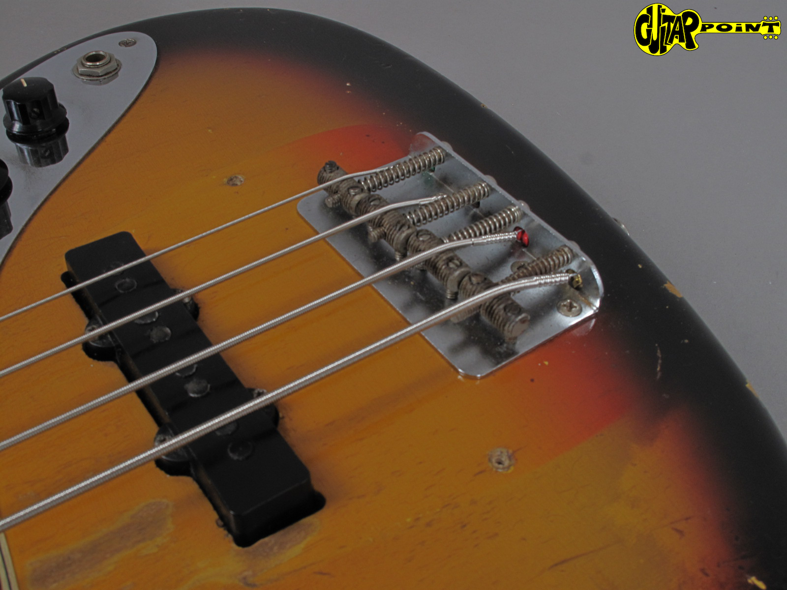 1966 Fender Jazz Bass 3 Tone Sunburst Guitarpoint 2082