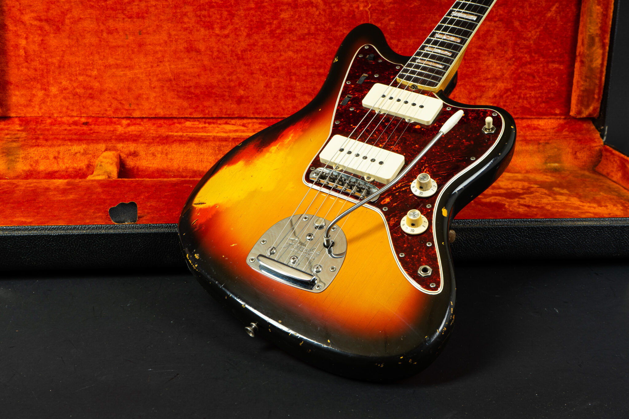 1966 Fender Jazzmaster – Sunburst – GuitarPoint