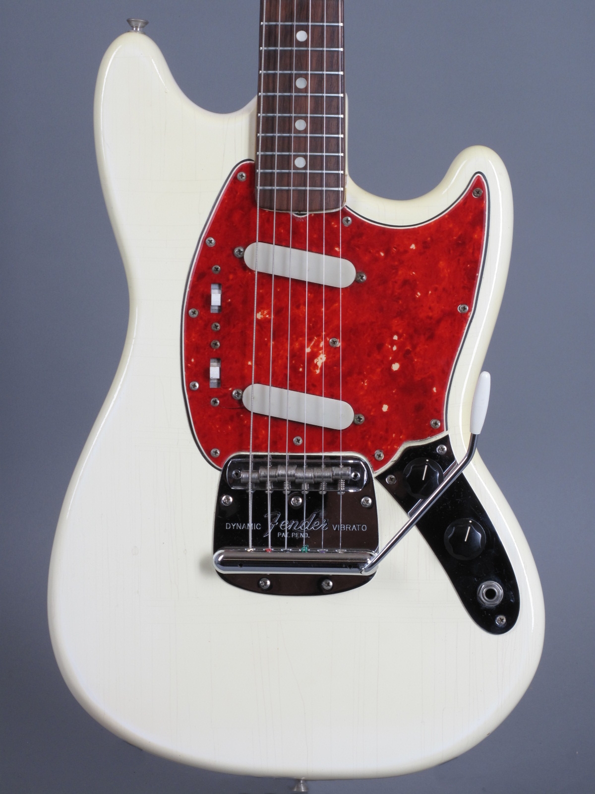 fender mustang guitar white