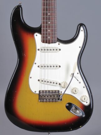 1966 Fender Stratocaster - 3-tone Sunburst
