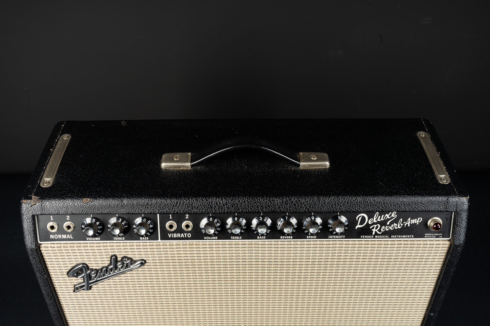 1967 Fender Deluxe Reverb AB763 – Blackface – GuitarPoint