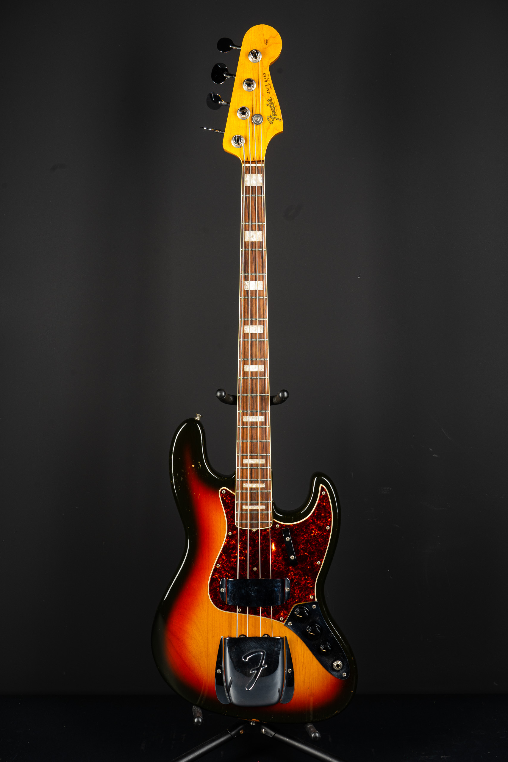 1967 Fender Jazz Bass - Sunburst - GuitarPoint