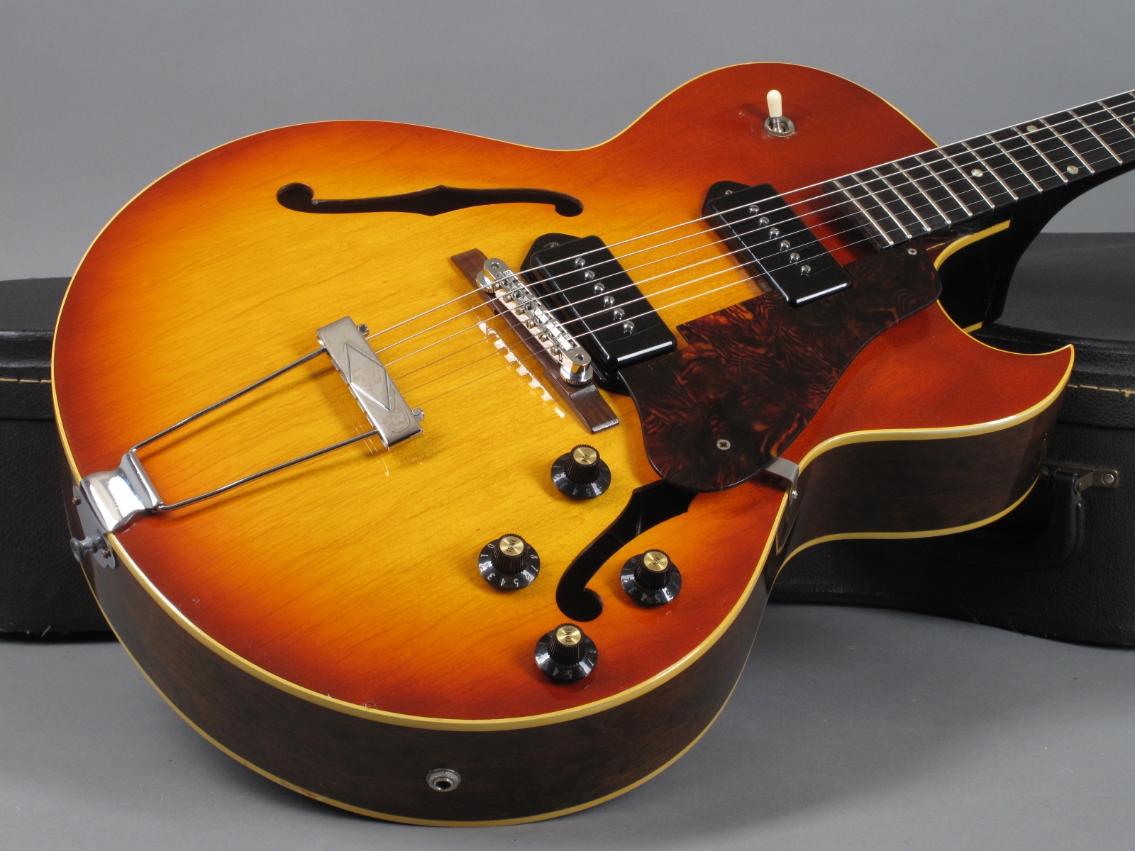 1967 Gibson ES-125 D – Cherry Sunburst – GuitarPoint