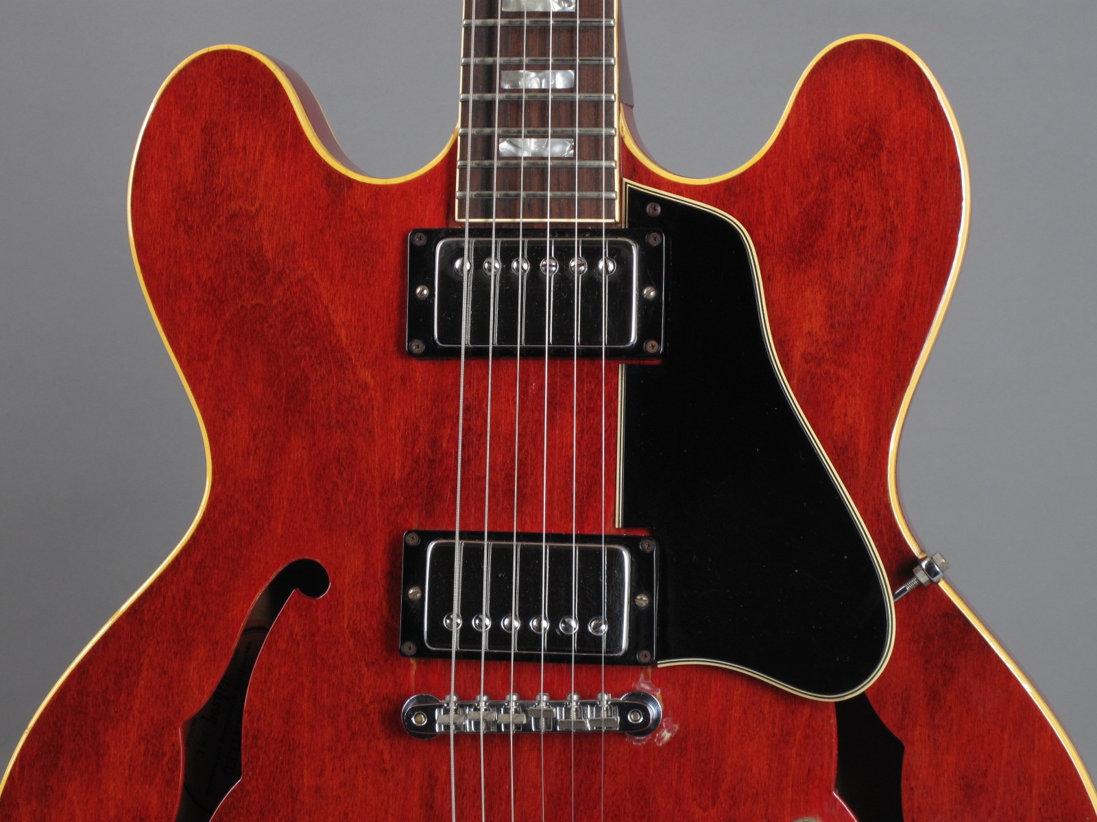 1967 Gibson ES-335 TD – Cherry – GuitarPoint