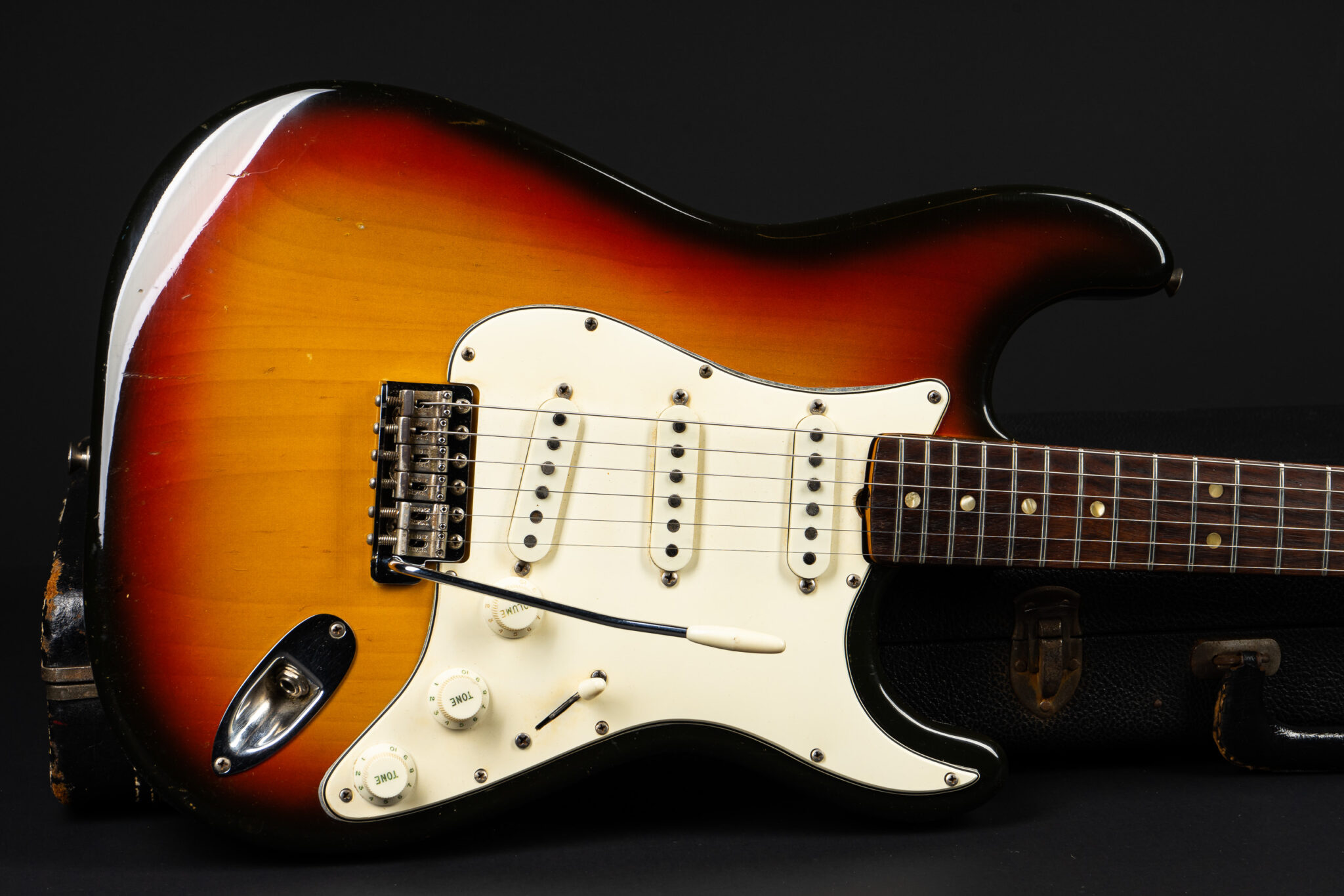 1969 Fender Stratocaster – Sunburst – GuitarPoint