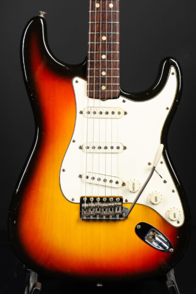 1969 Fender Stratocaster - Sunburst